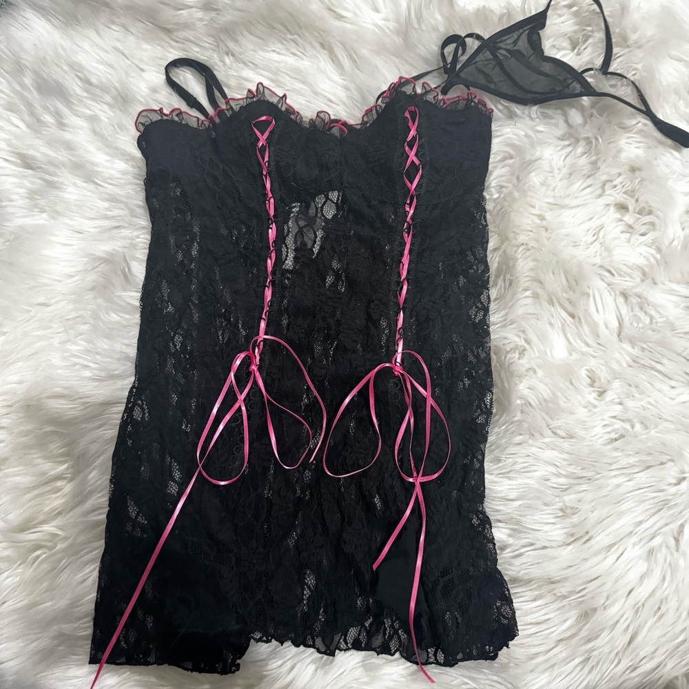 Shirley of Hollywood black lace and thong lingerie set size L